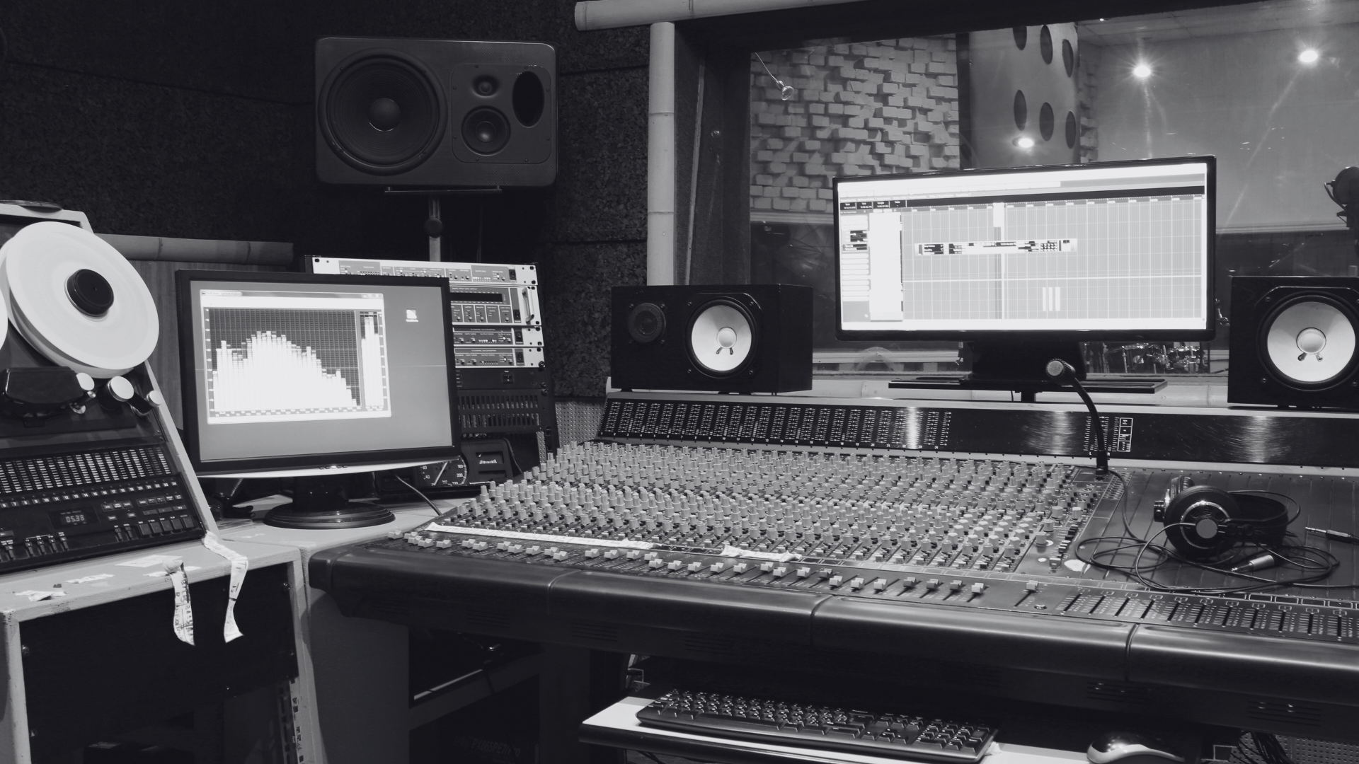 DIY Studio Recording: Make Your Tracks Shine Without Breaking the Bank