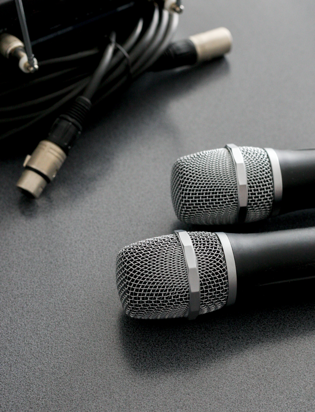 The Advantages of Wireless Microphone Systems